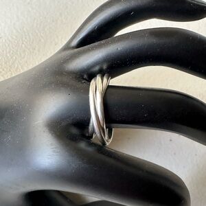 Elegant 925 Silver Women's Triple Interlocked Band size 8